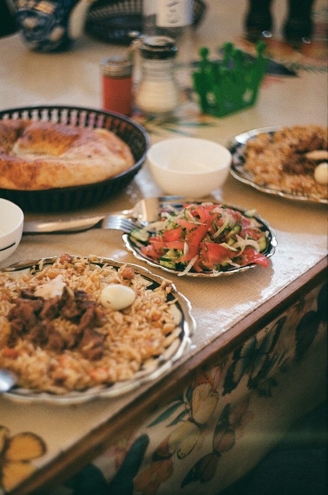 A large Lebanese family lunch table illustrating Levantine Heritage and social connections.